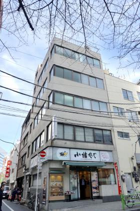 平和ビルの外観写真
