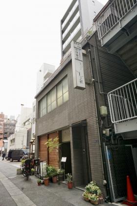 スズコービルの外観写真