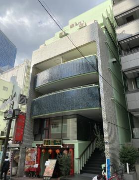 エメラルドアオキビルの外観写真