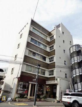 神宮前ビルの外観写真