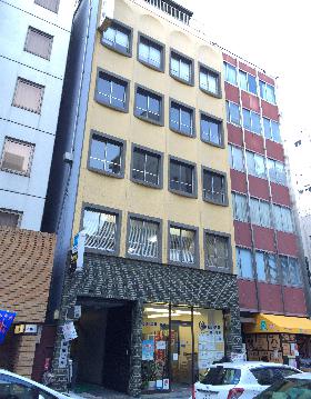 新東ビルの外観写真
