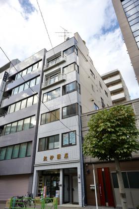 紀伊国屋ビルの外観写真