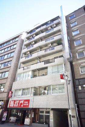 ラフィネ新宿の外観写真