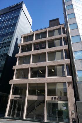 花岡ビルの外観写真