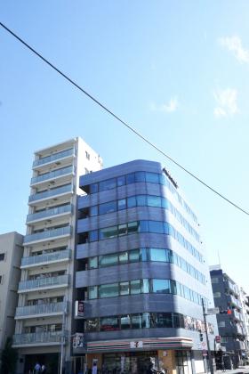吾妻橋アドバンスビルの外観写真