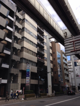 第12東ビルの外観写真