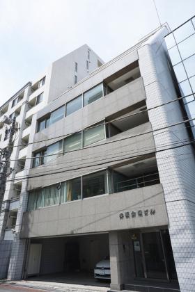 赤坂余湖ビルの外観写真