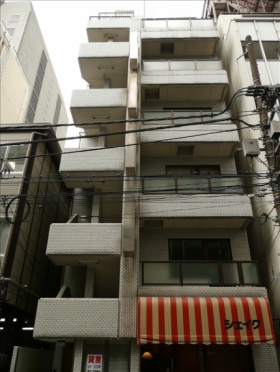 利久堂ビルの外観写真