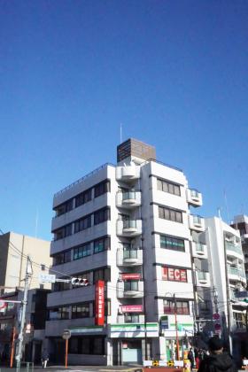 三朝庵ビルの外観写真