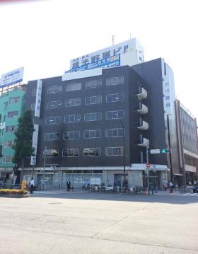 四谷駅前ビルの外観写真
