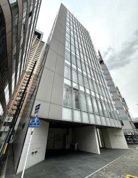 名駅イーストの外観写真